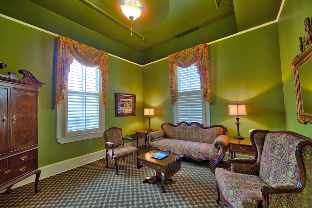 Suite, 1 King Bed (Ranch)
