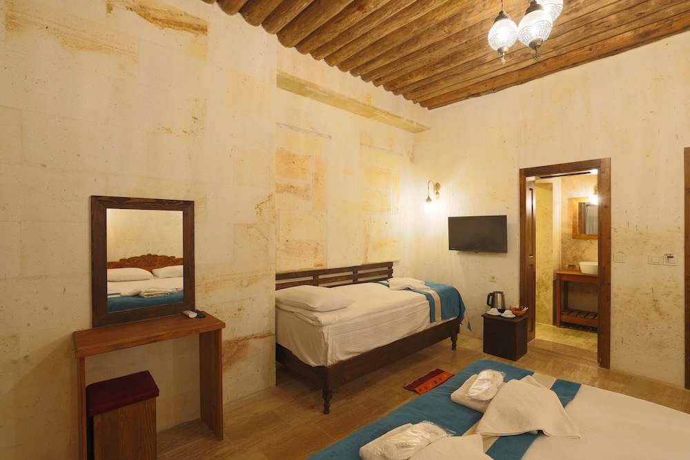 Economy Double Room - Photo 7