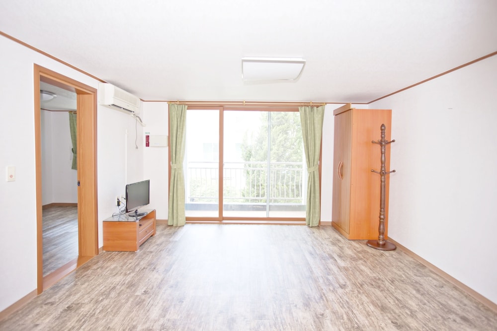 House (3 Bedrooms) photo 3