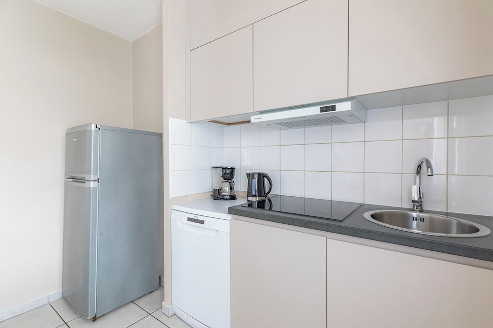 Basic Apartment, 2 Bedrooms - Photo 4