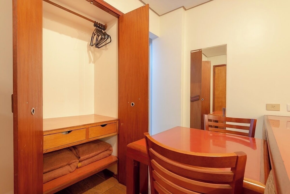 Standard Twin Room - Photo 7