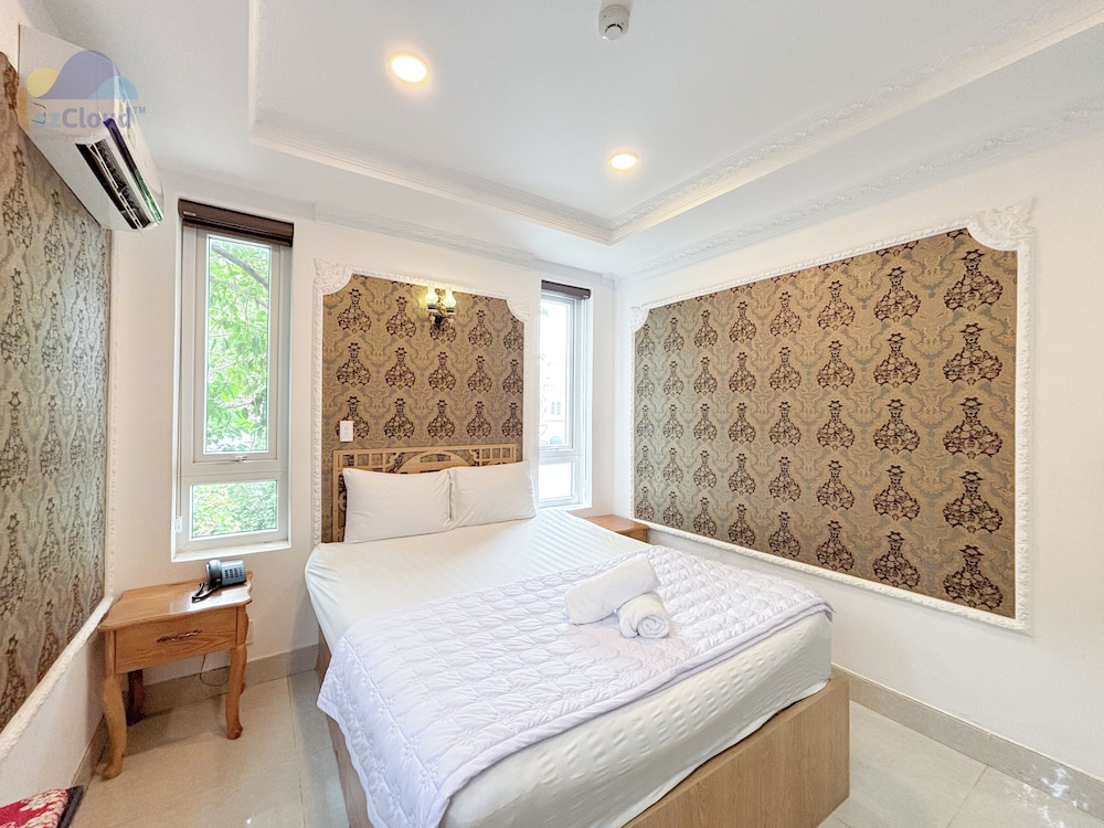 Deluxe Double Room, Patio, Courtyard View photo 1