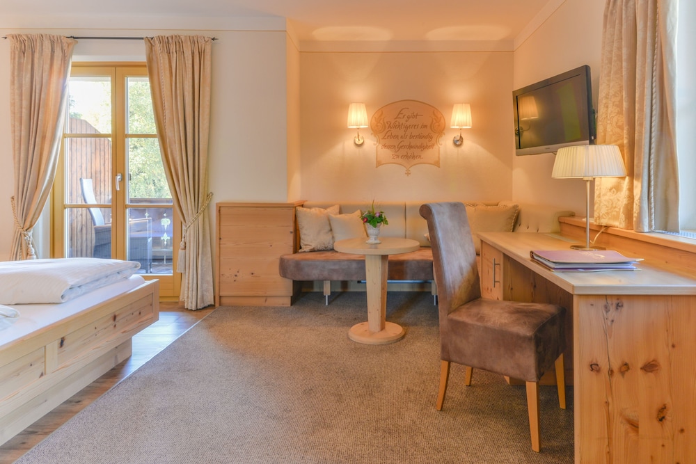 Superior Double Room, Garden View photo 3