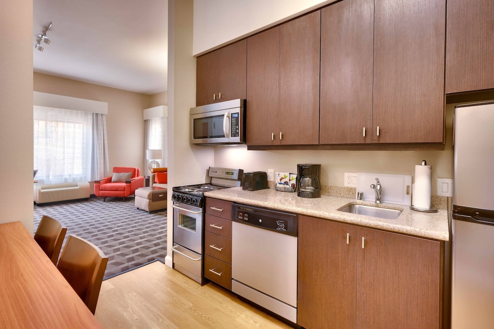 Suite, 1 Bedroom (Mobility/Hearing Accessible, Tub) photo 2
