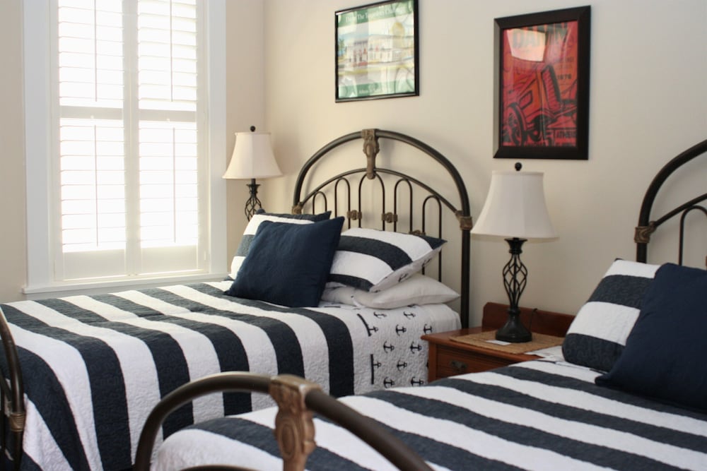 Room, 2 Double Beds photo 1
