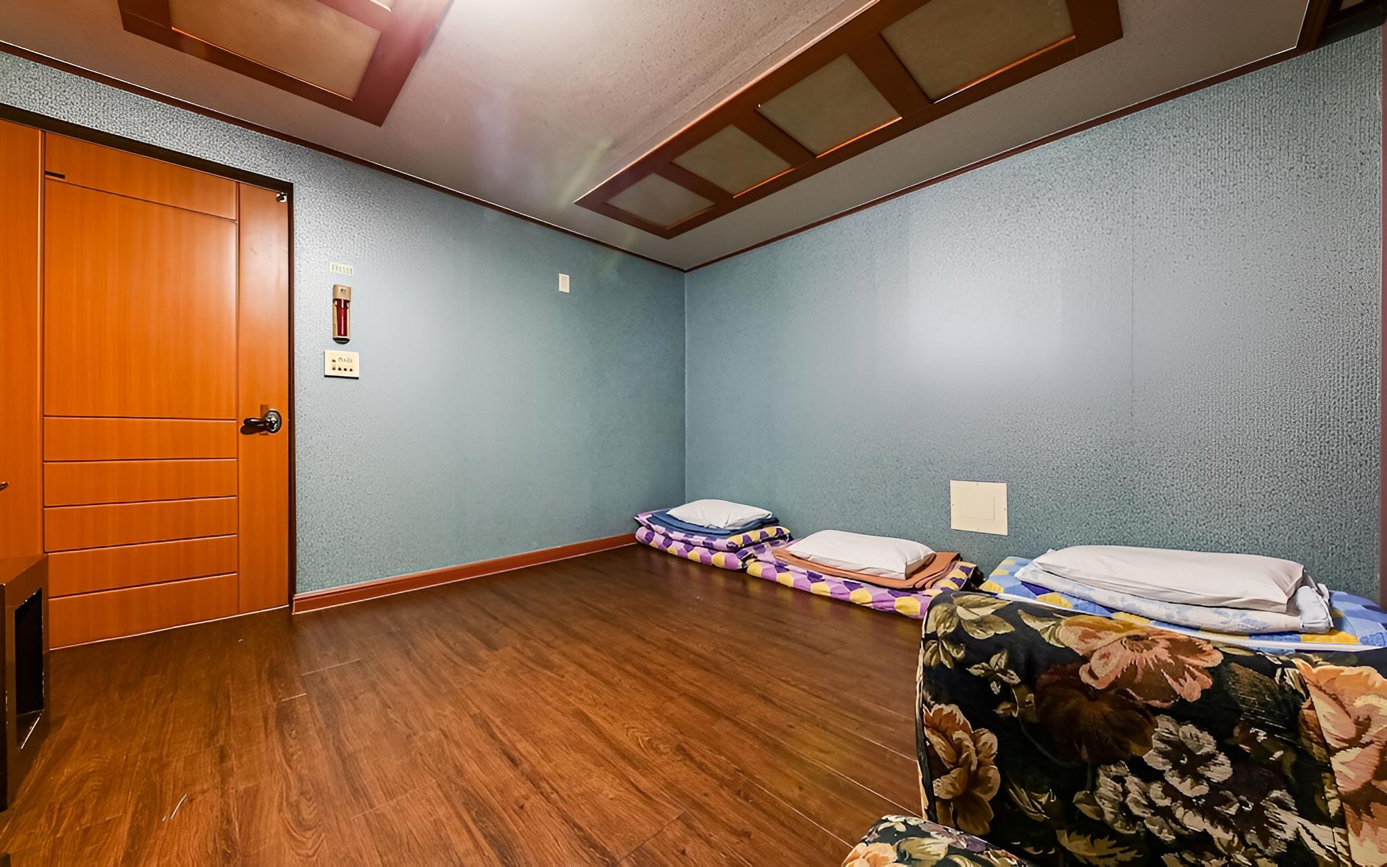 Room (On-dol) photo 2