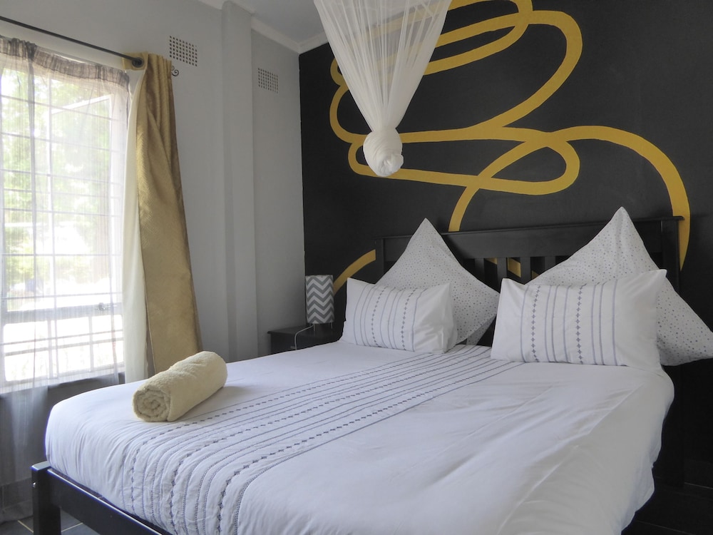Double Room, Shared Bathroom photo 1