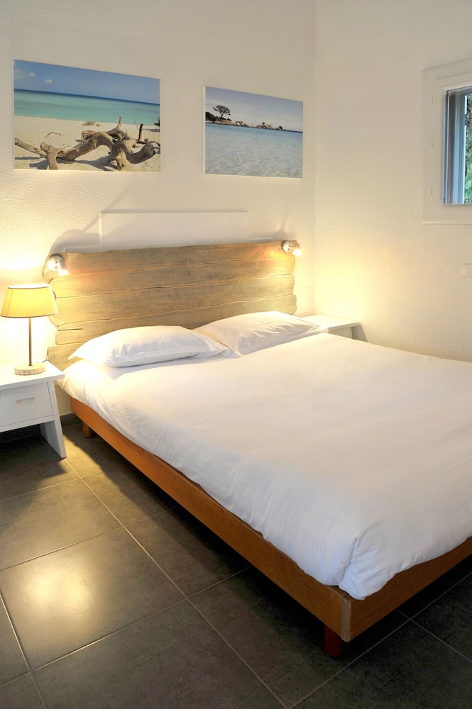 Comfort Studio, 1 Queen Bed, Balcony, Ground Floor photo 1