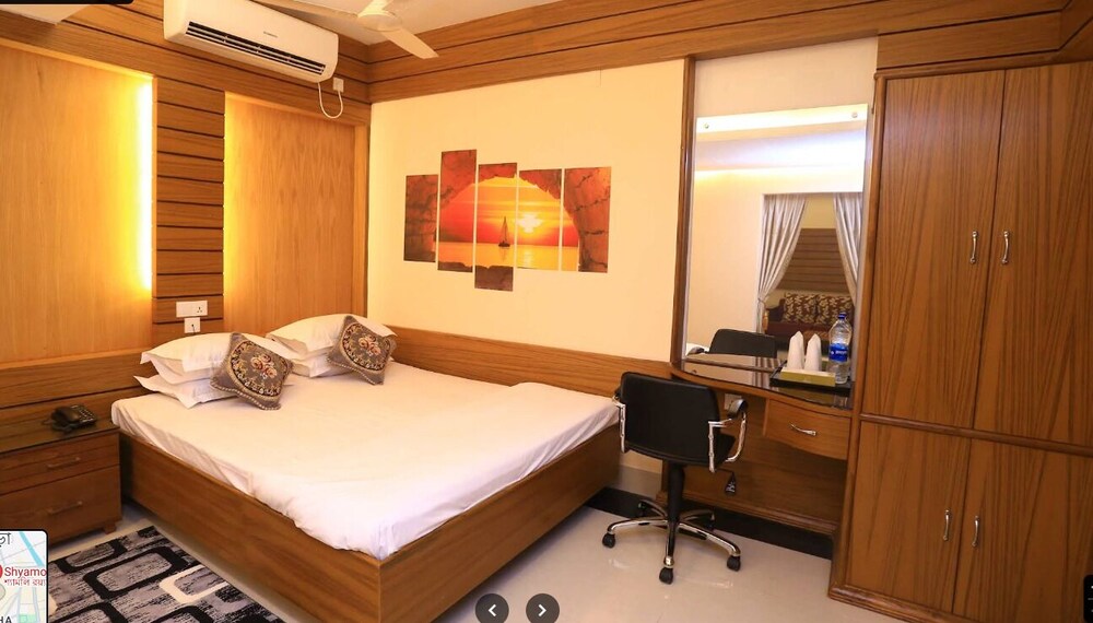 Deluxe Double Room, City View