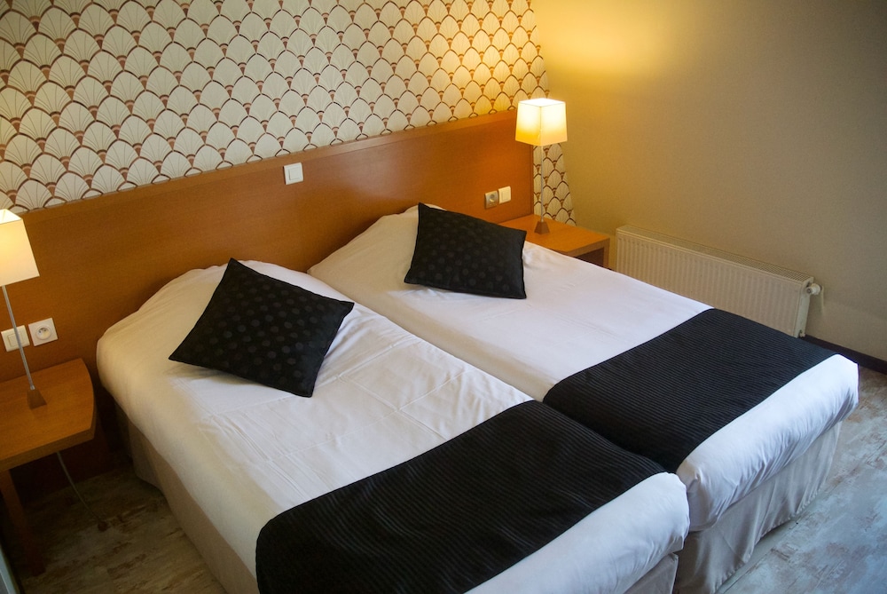 Twin Room - Photo 5