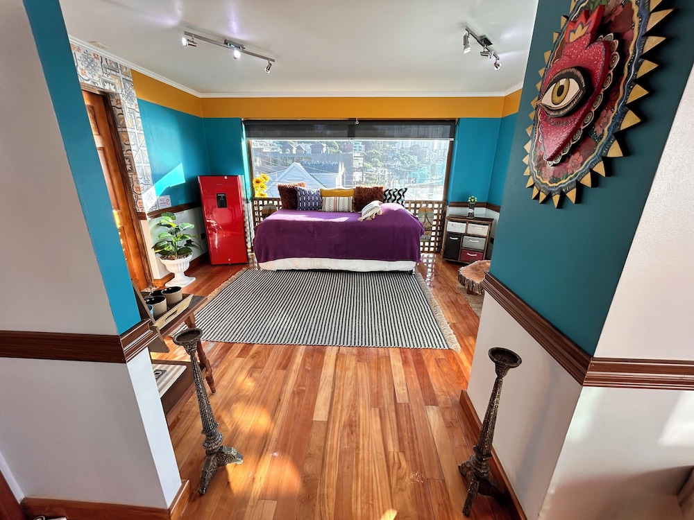 Premier Quadruple Room, 1 Bedroom, Non Smoking, Sea View photo 3