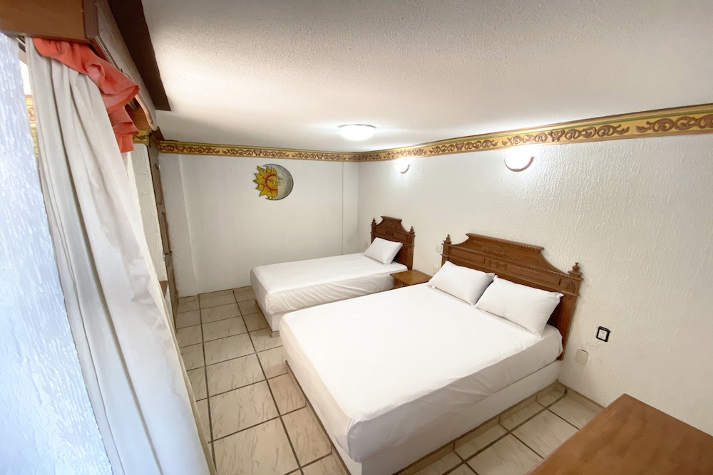 Standard Triple Room (1 Double Bed)