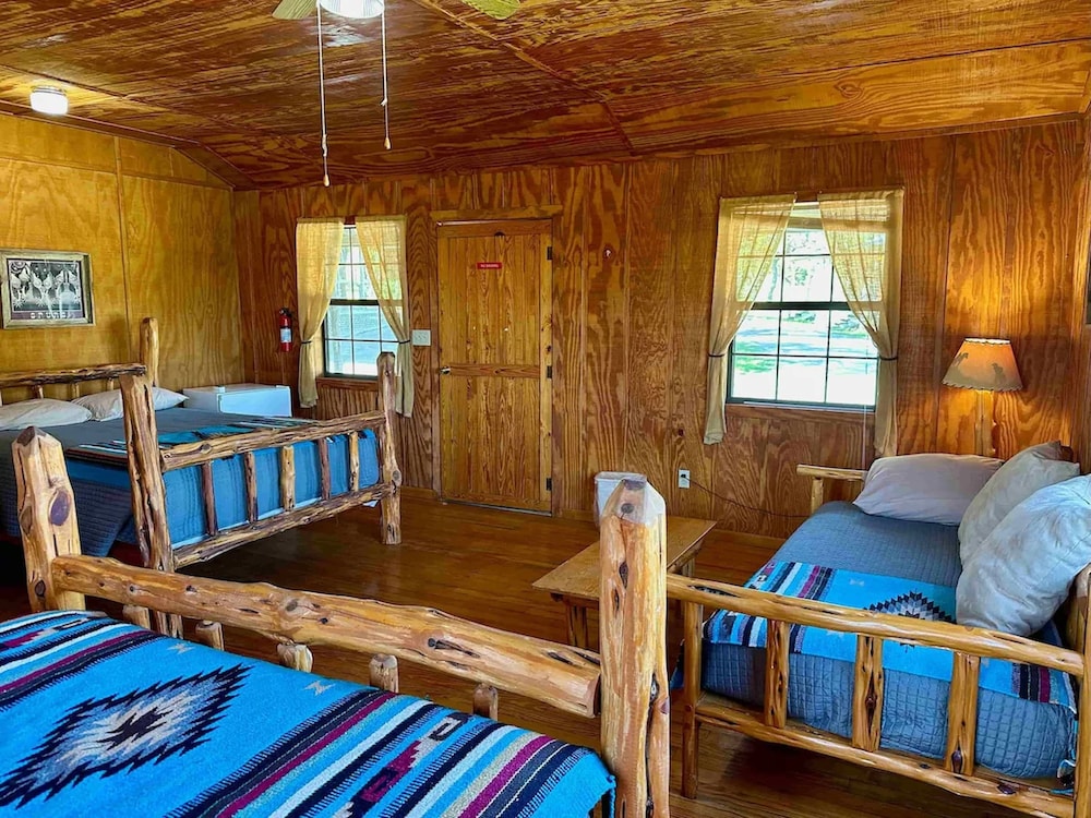 Cabin photo 2