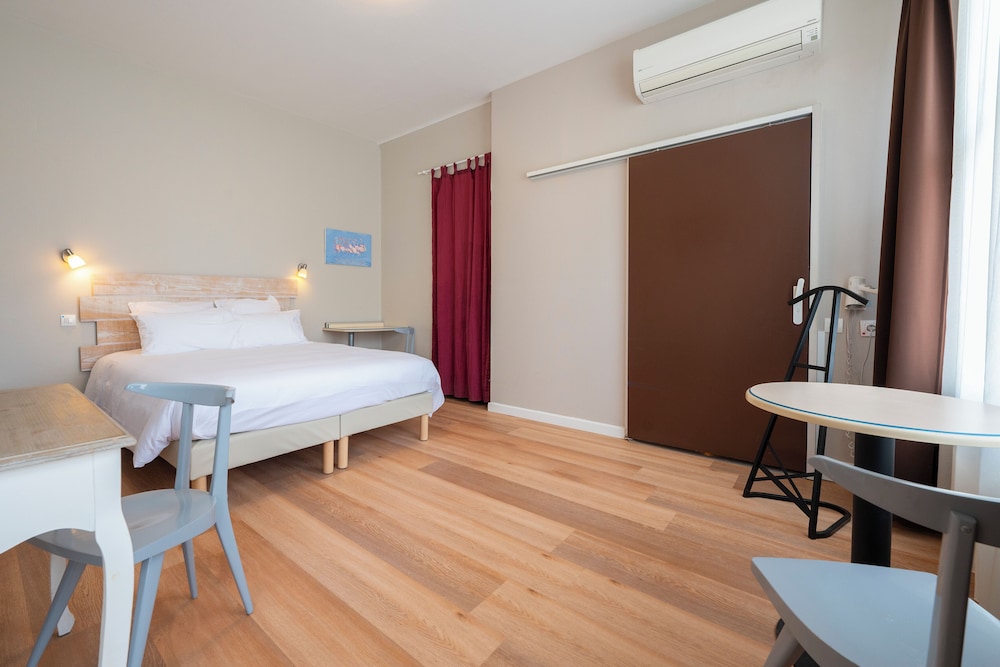 Hotel Les Pins, Billede 4