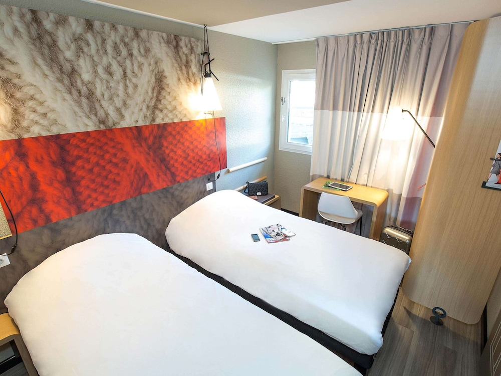 Standard Room, 2 Twin Beds - Photo 5