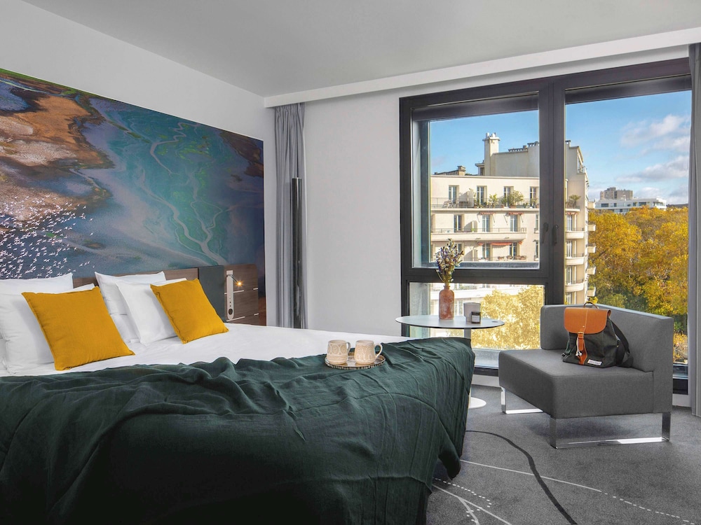 Classic Room, 1 King Bed thumbnail 6