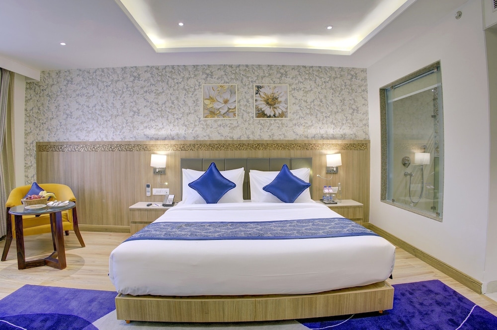 Superior Room, City View