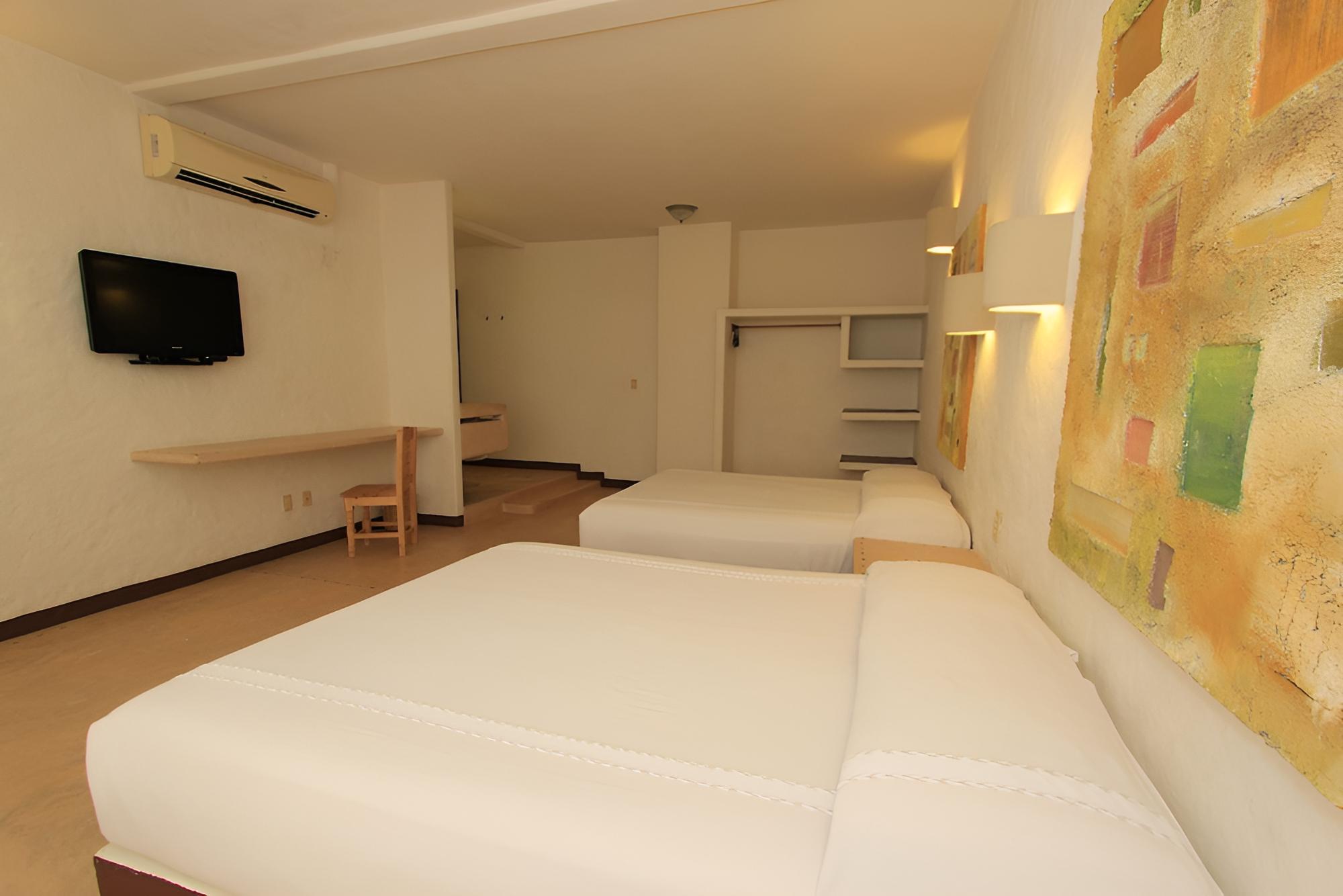 Standard Room, 2 Double Beds photo 3