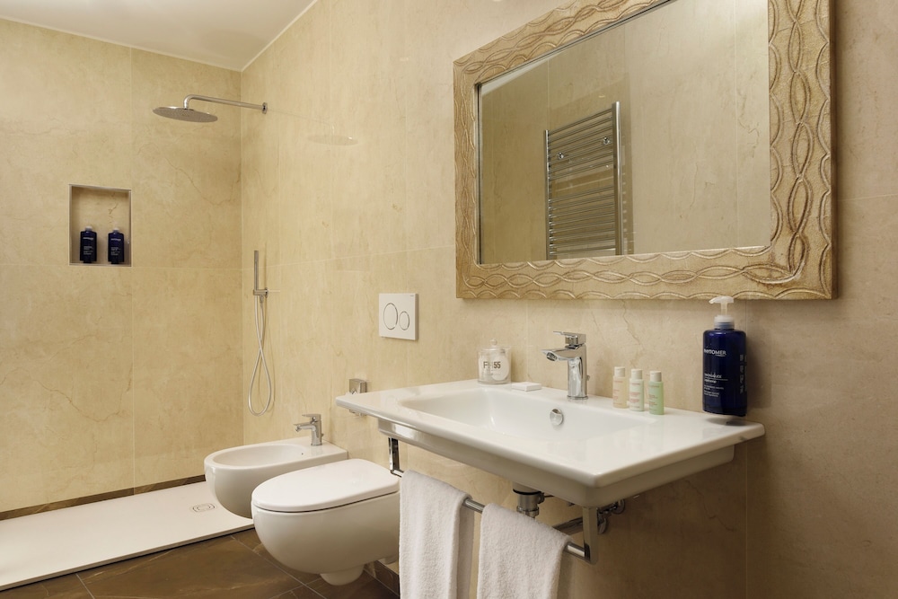 Classic Double Room - Photo 5