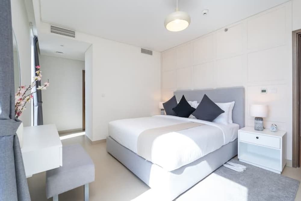 Luxury Apartment photo 2