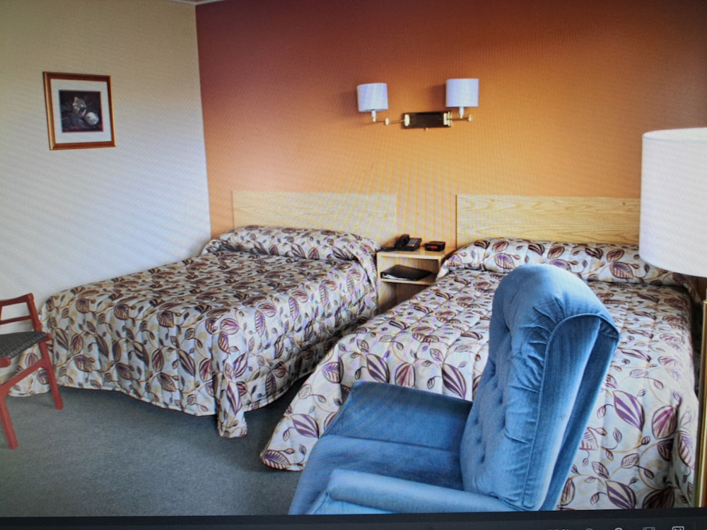 Basic Double Or Twin Room, 1 Bedroom, Non Smoking photo 2