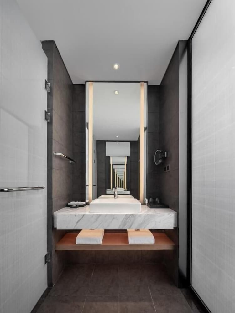 Elite Twin Room, Non Smoking, Mountain View - Photo 3