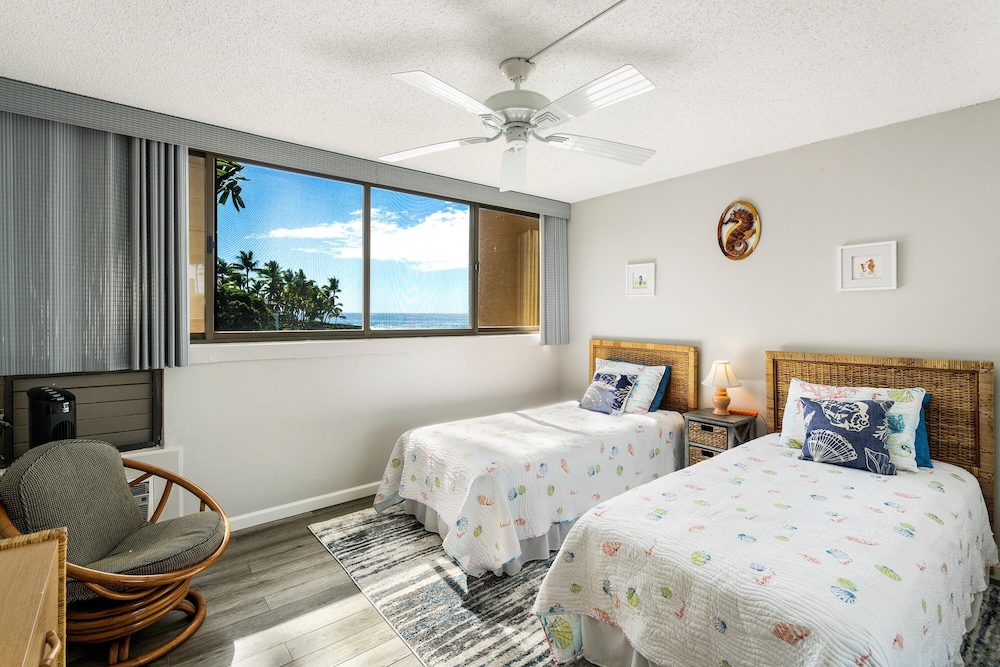 Condo, 1 King Bed, Ocean View (Kona Makai 1-204 Oceanview! AC! Remod) photo 1