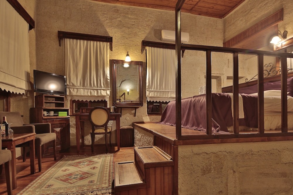 Deluxe Room - Photo 1