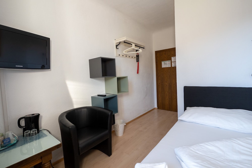 Superior Double Room, Ensuite, Mountain View (und Balkon) photo 3
