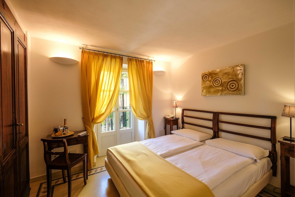 Chambre Double ou avec lits jumeaux, balcon, vue partielle sur le lac