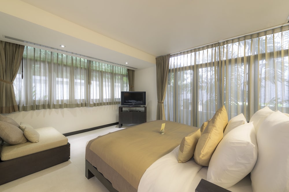 Three Bedroom Suite Pool Villa Sea with Free Minibar - Photo 18