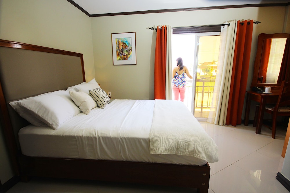 Deluxe Room, 1 Queen Bed, City View photo 1