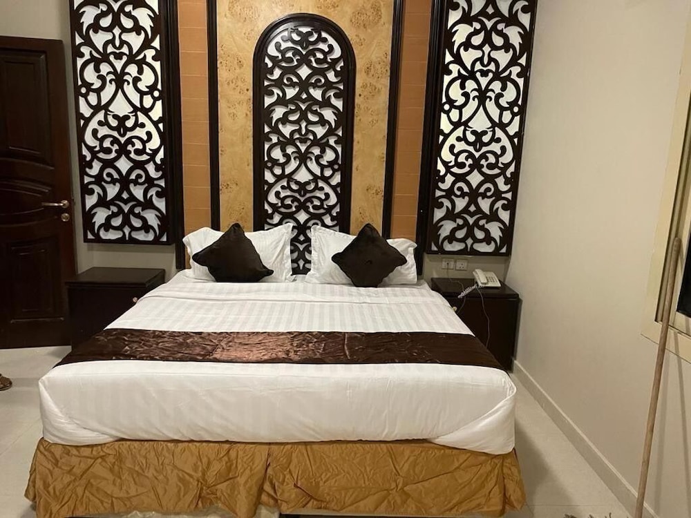 Quadruple Room, 1 Bedroom (With Living Room) photo 3