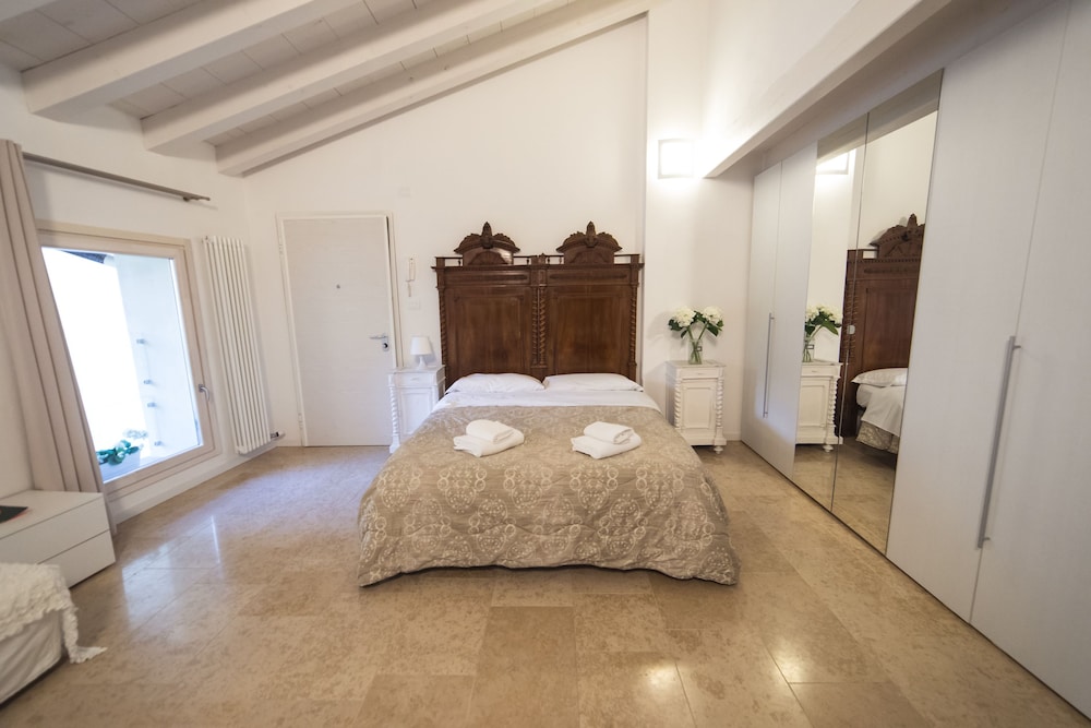 Superior Triple Room photo 3