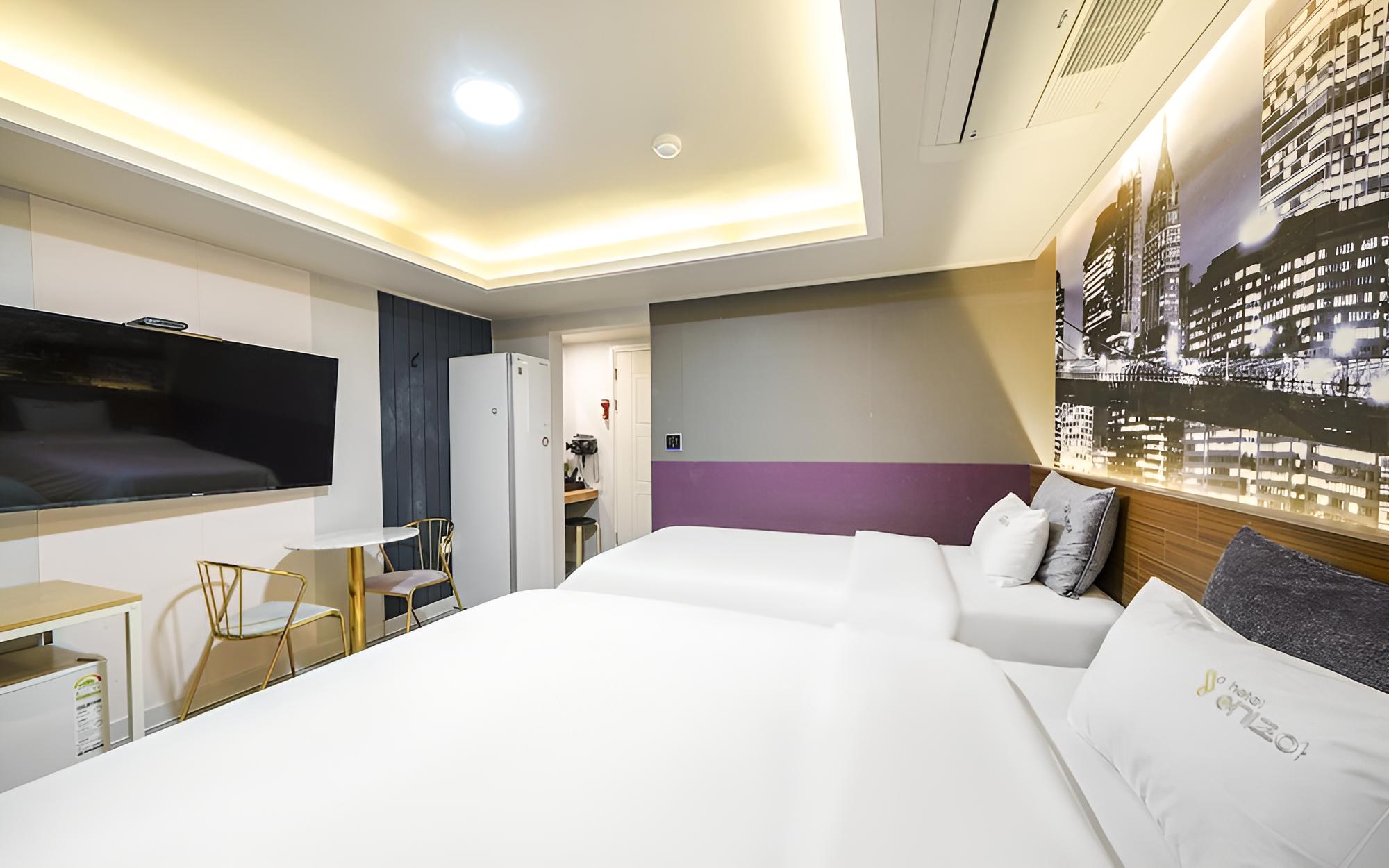 Room (Suite (with styler twin Netflix avail) - Photo 7