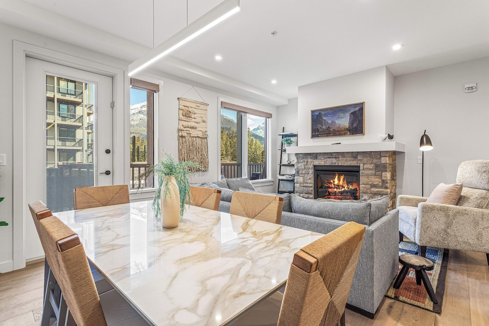 TM109 Two Bedroom Premier Condo