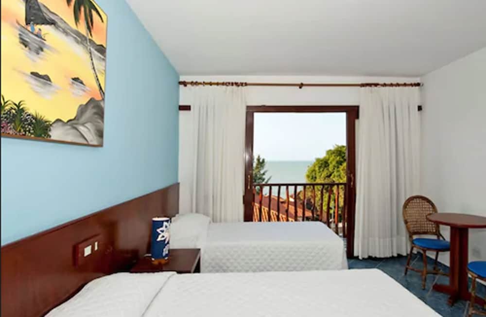Standard Room, Partial Sea View (4th to 6th floor) photo 2