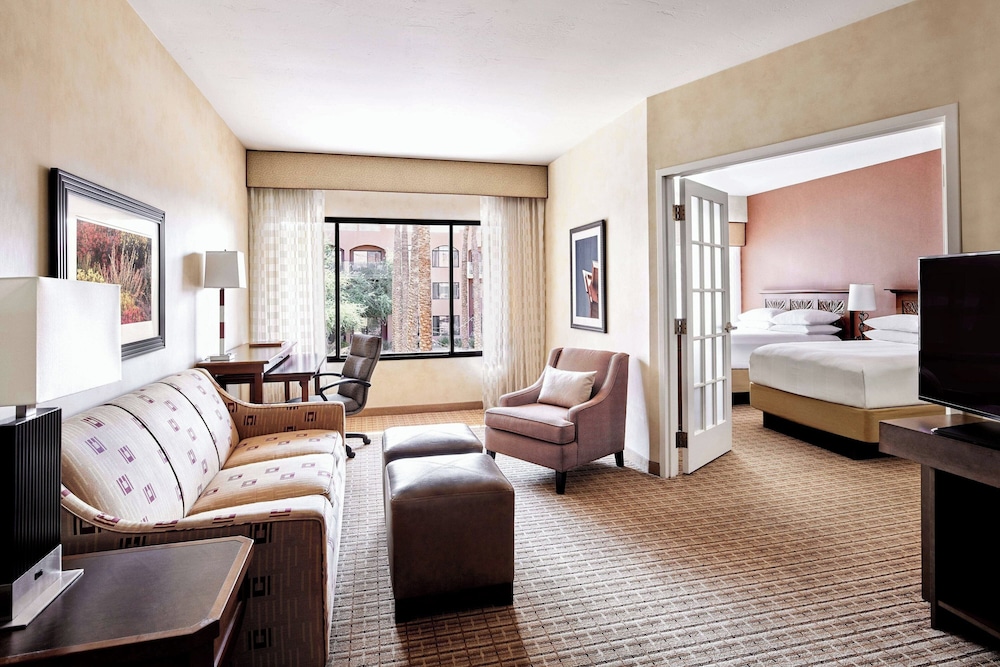 Suite, 1 Bedroom - Photo 4