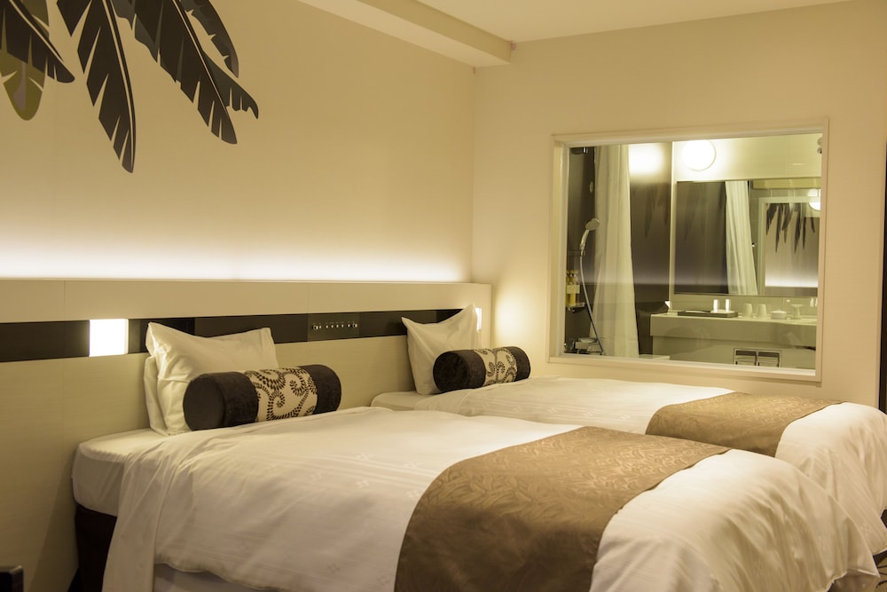 Superior Twin Room, Non Smoking photo 3