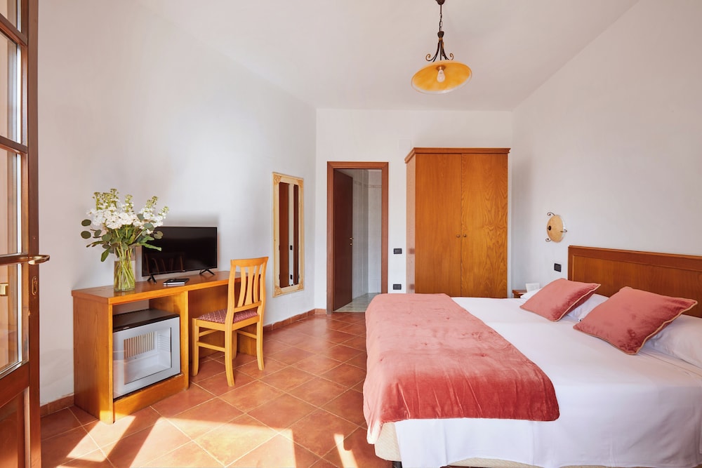 Comfort Double or Twin Room - Photo 1