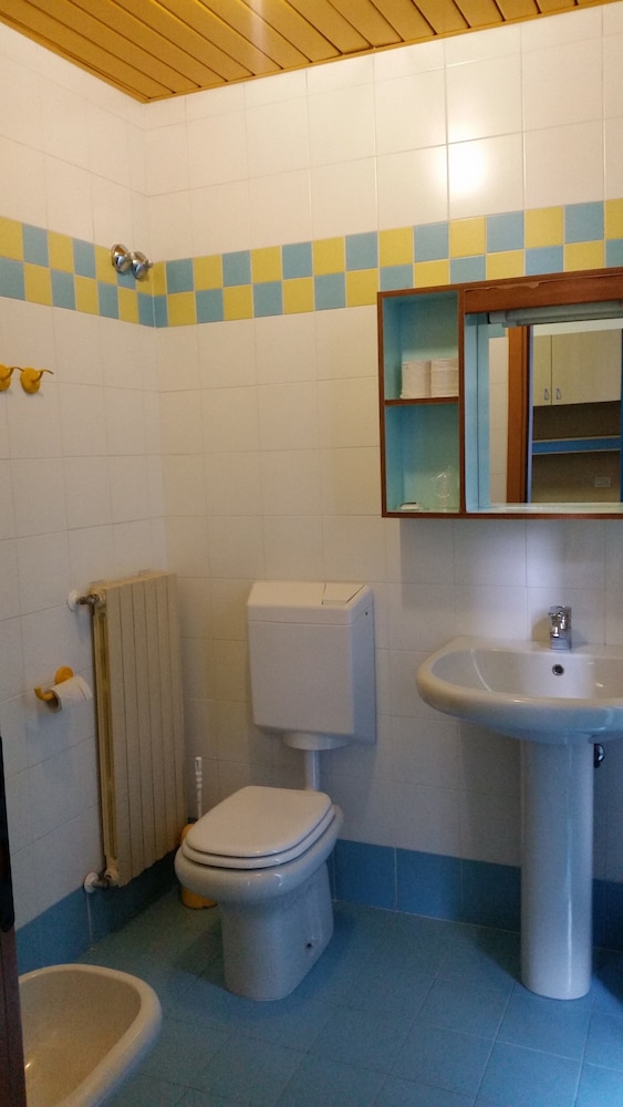 Basic Double Room, 1 Bedroom, Accessible photo 3