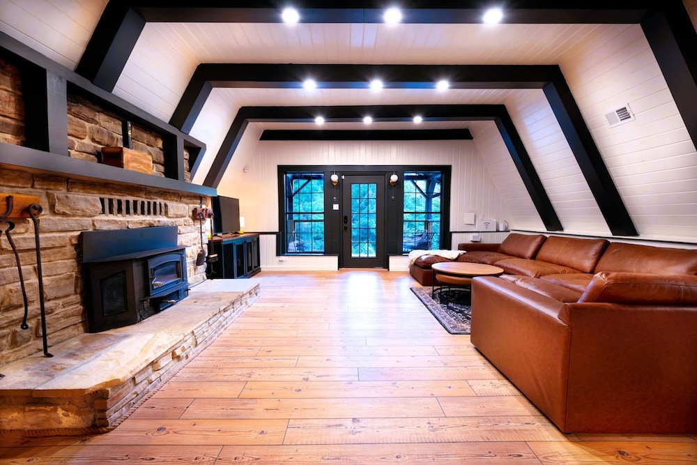 A-frame Retreat on Private Pond, Billede 19