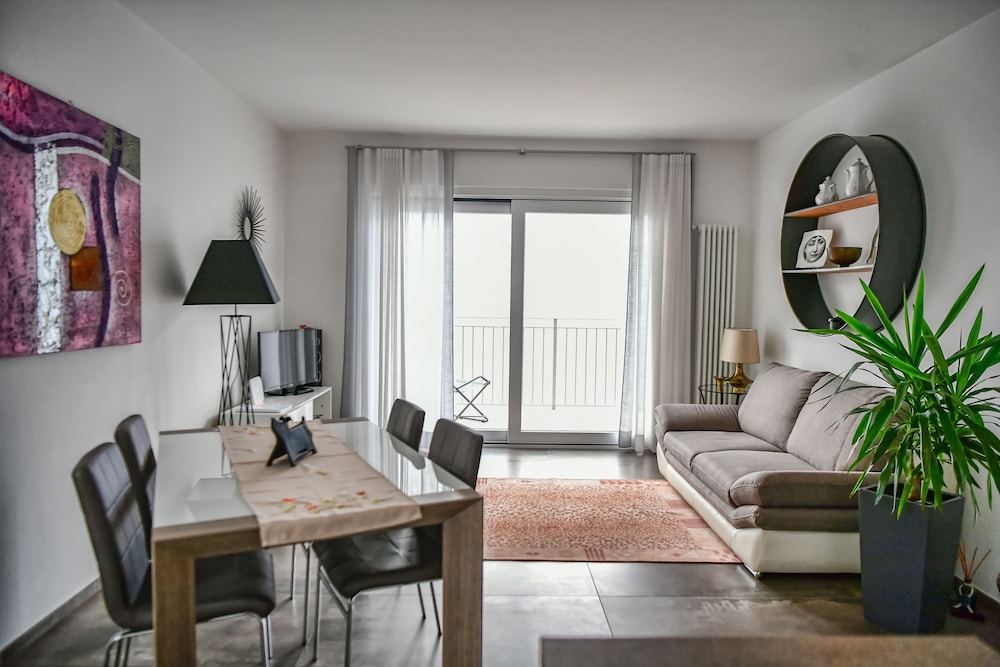 Apartment photo 1