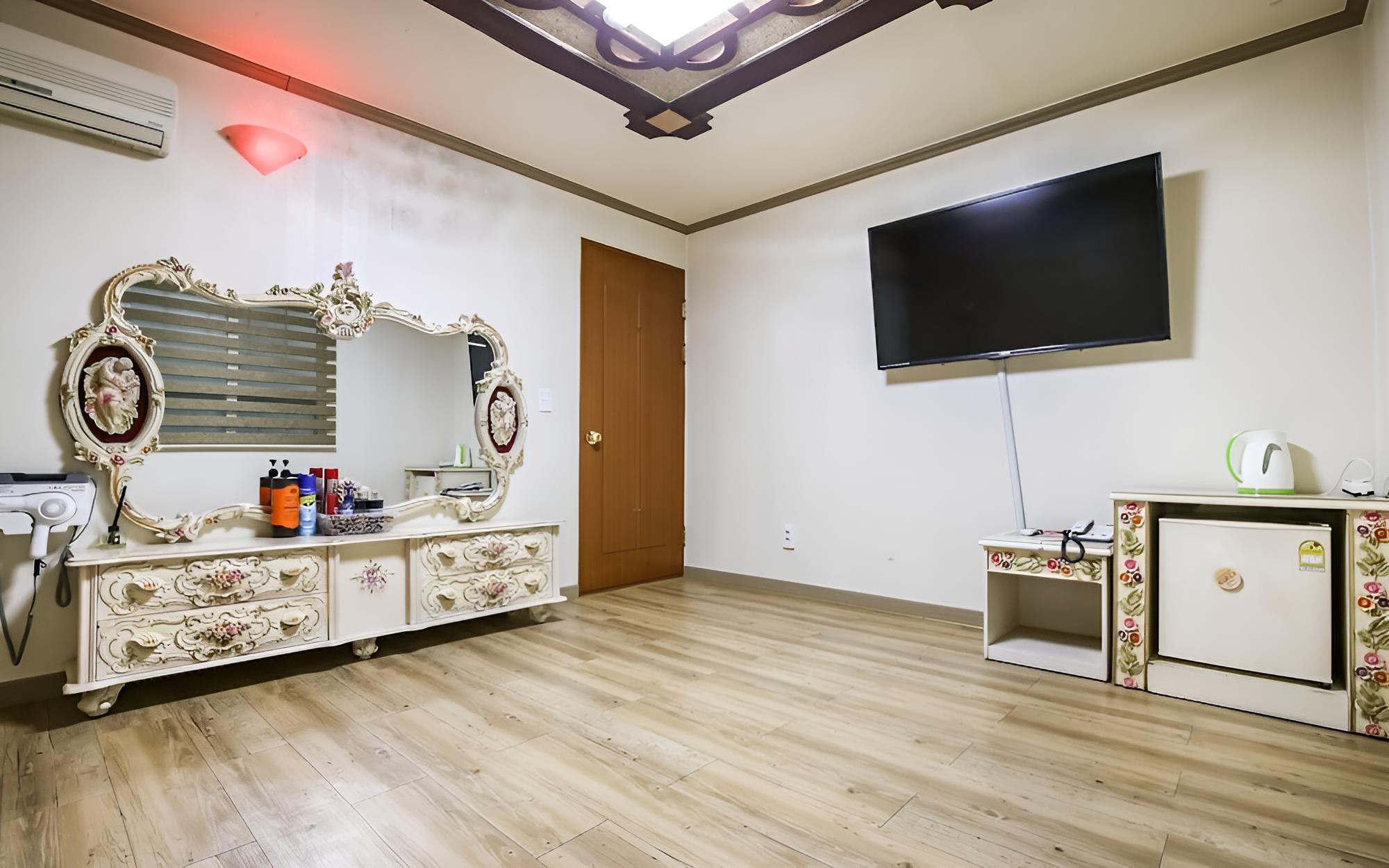 Room (Ondol Standard B (Netflix YouTube EV ) photo 2