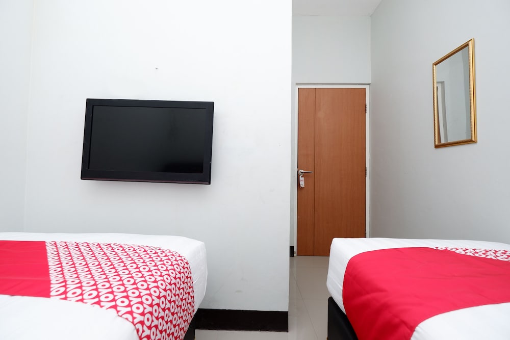 Standard Twin Room - Photo 4