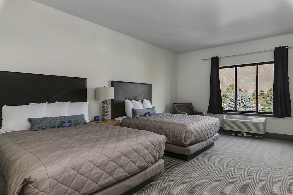 Garden Tub Suite, 2 Queen Beds