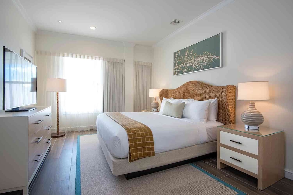 Admiral's Suite - Photo 1