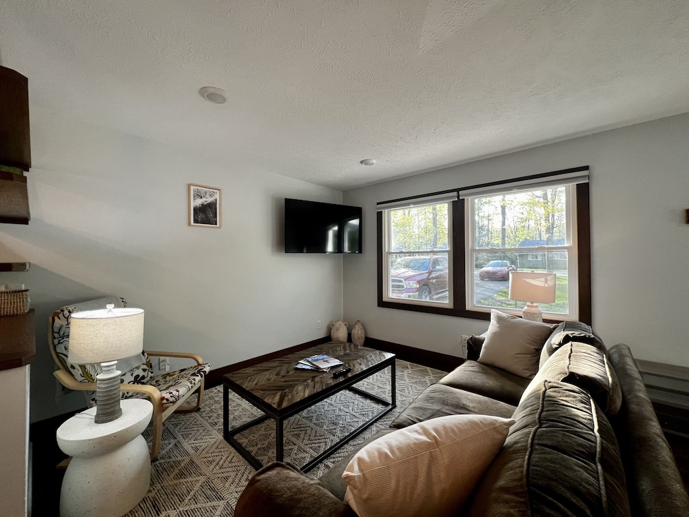 Luxury House photo 3