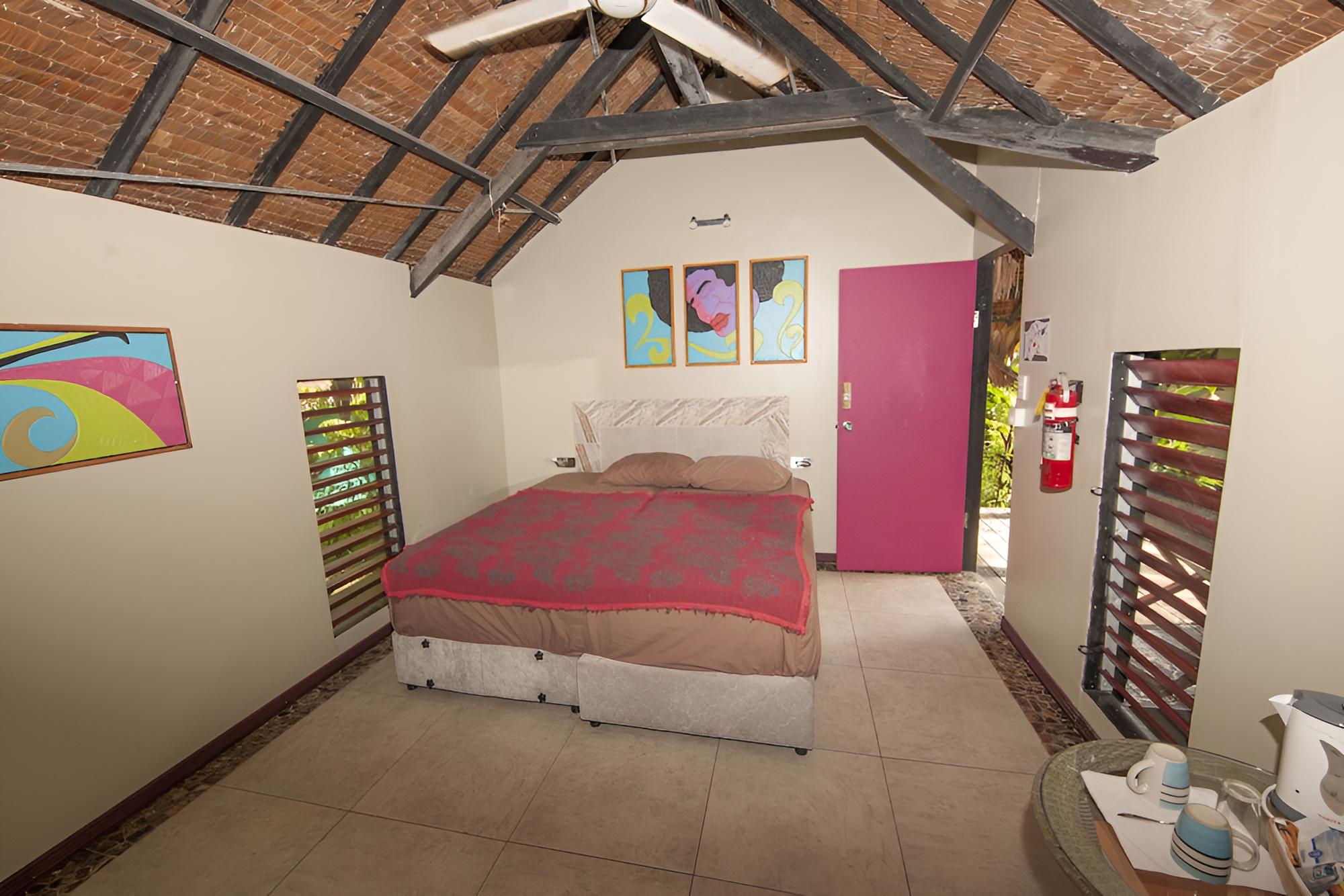 1 Bedroom Garden Bure