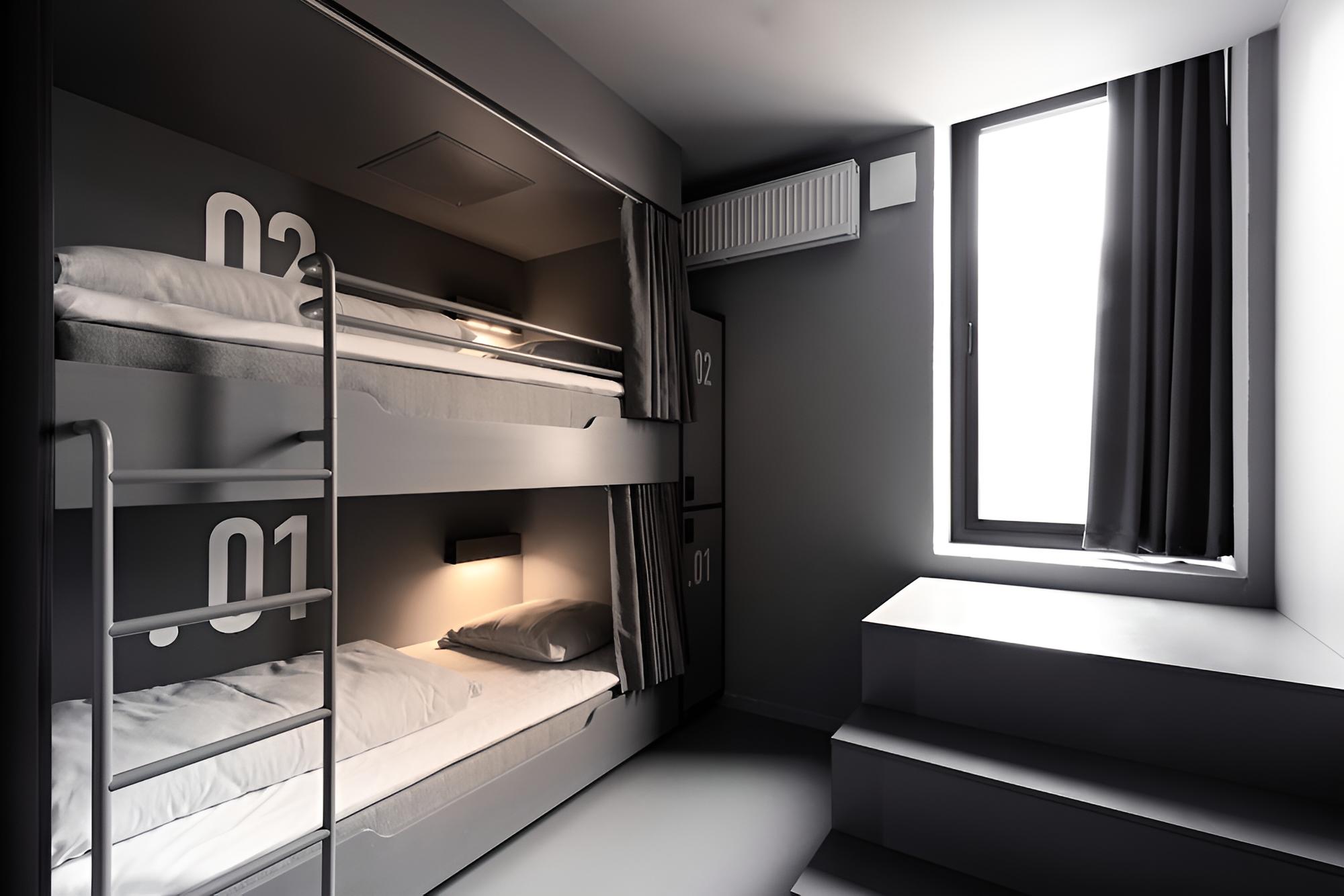 Twin Room, Shared Bathroom photo 3